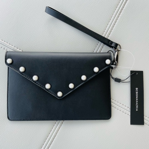 New With Tags
BCBG Pearl + Leather Inspired
Envelope Clutch in
BLACK - Picture 3 of 15
